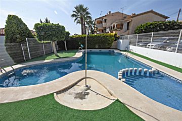 223 Venta de casas/chalet con piscina en San Juan de los Terreros (Pulpí)