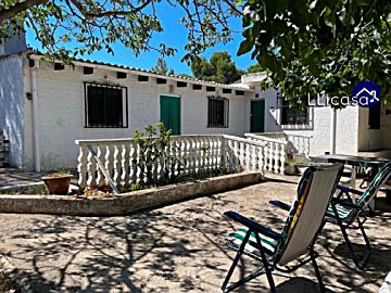 Foto Venta de casa con piscina y terraza en Chiva, Chiva